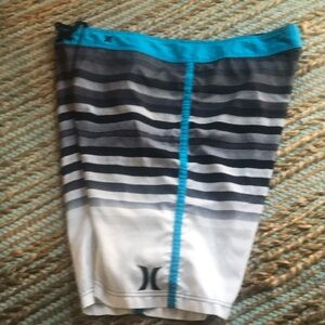 Hurley Turquoise Black Gray & White Board Shorts 40”